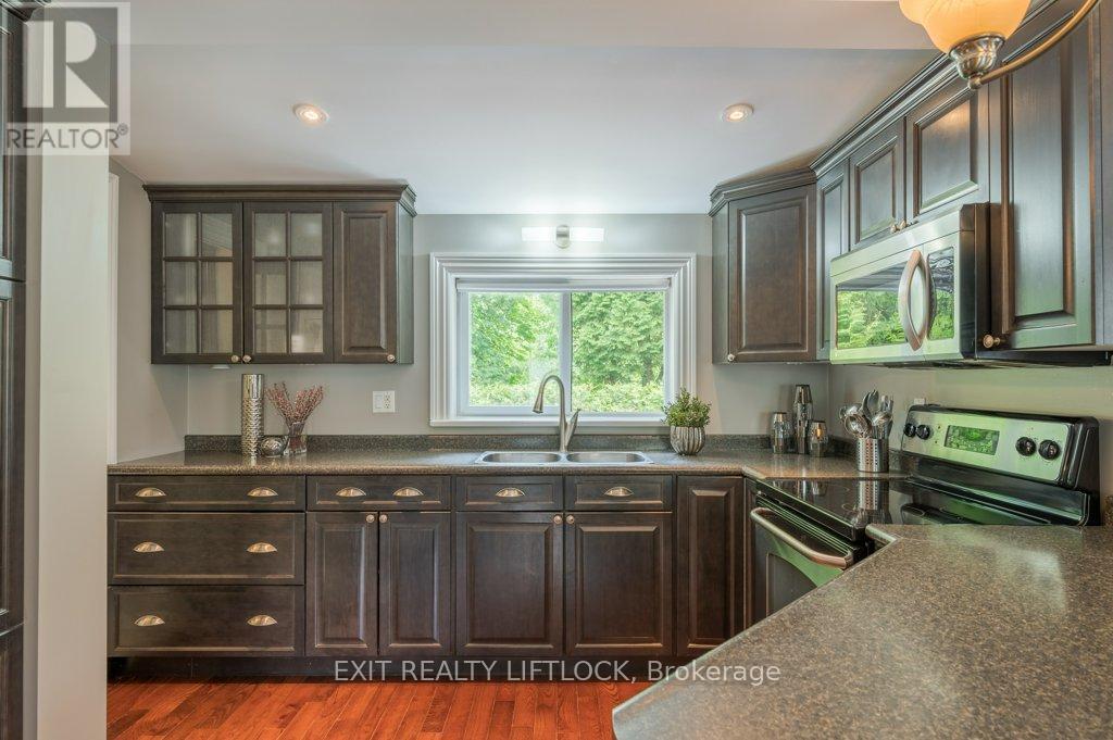 12 Cumberland Street, Port Hope, Ontario  L1A 1Z5 - Photo 13 - X12934094