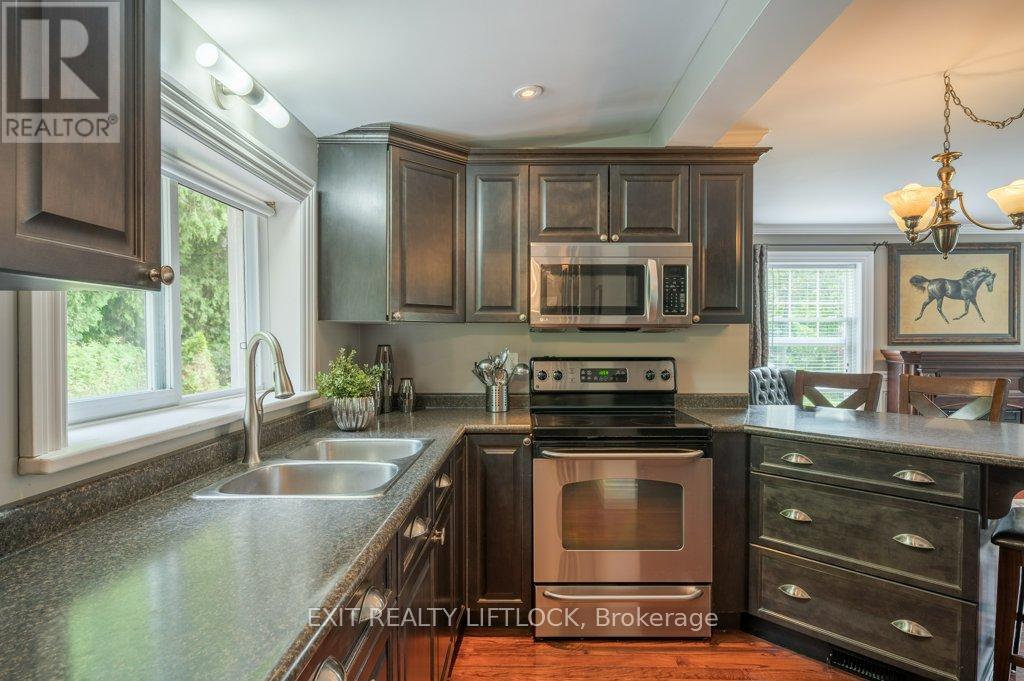 12 Cumberland Street, Port Hope, Ontario  L1A 1Z5 - Photo 15 - X12934094