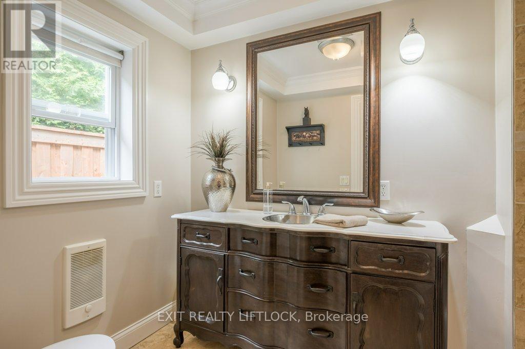 12 Cumberland Street, Port Hope, Ontario  L1A 1Z5 - Photo 25 - X12934094