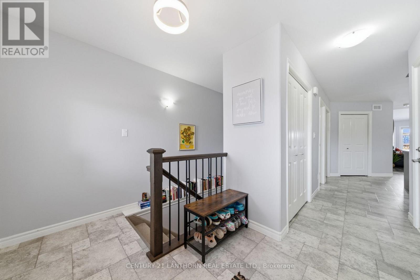 29 Sandhu Crescent, Belleville, Ontario  K8P 0G7 - Photo 5 - X12934118