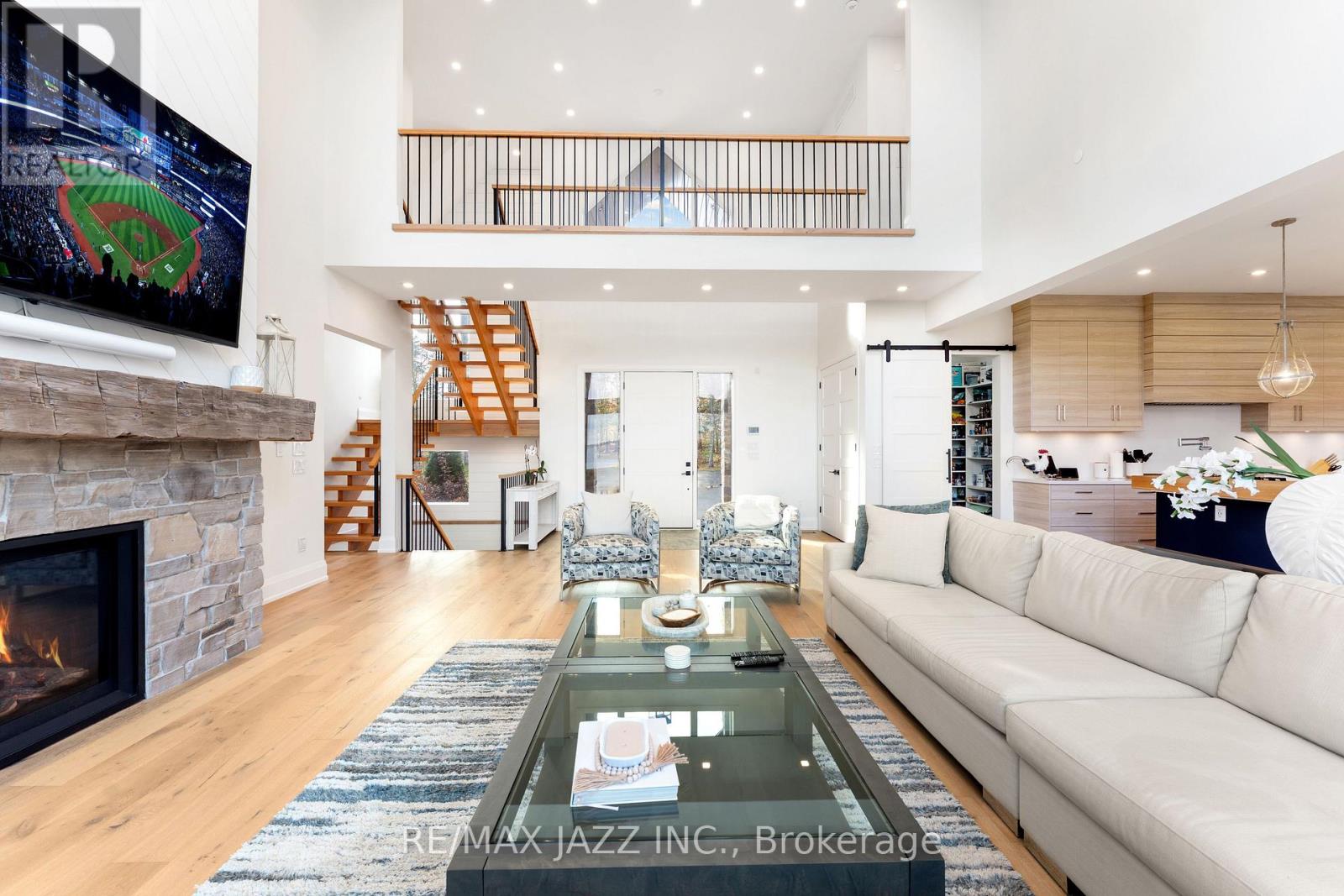 147 Elysian Fields Road, Kawartha Lakes, Ontario  K0M 1G0 - Photo 4 - X12934158