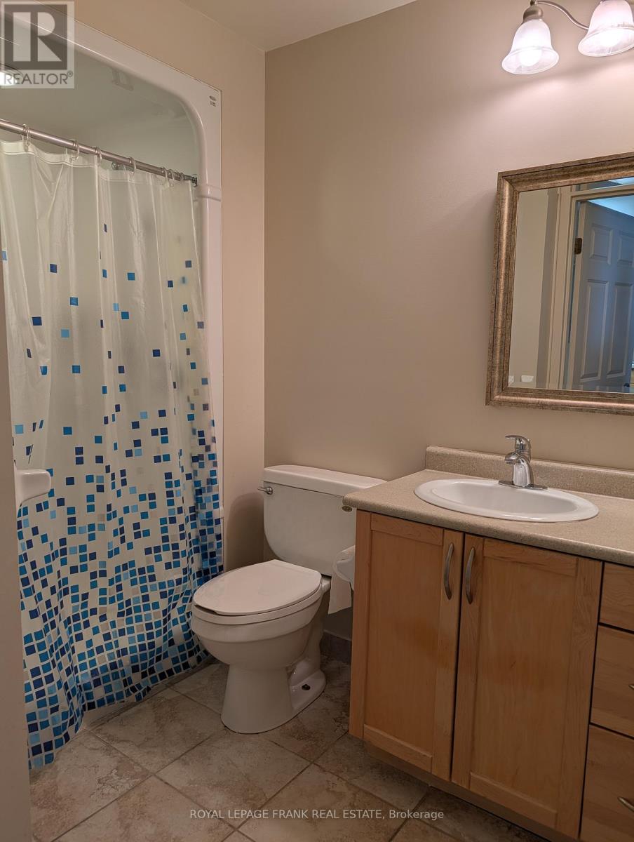 425 - 240 Chapel Street, Cobourg, Ontario  K9A 0E3 - Photo 5 - X12934160