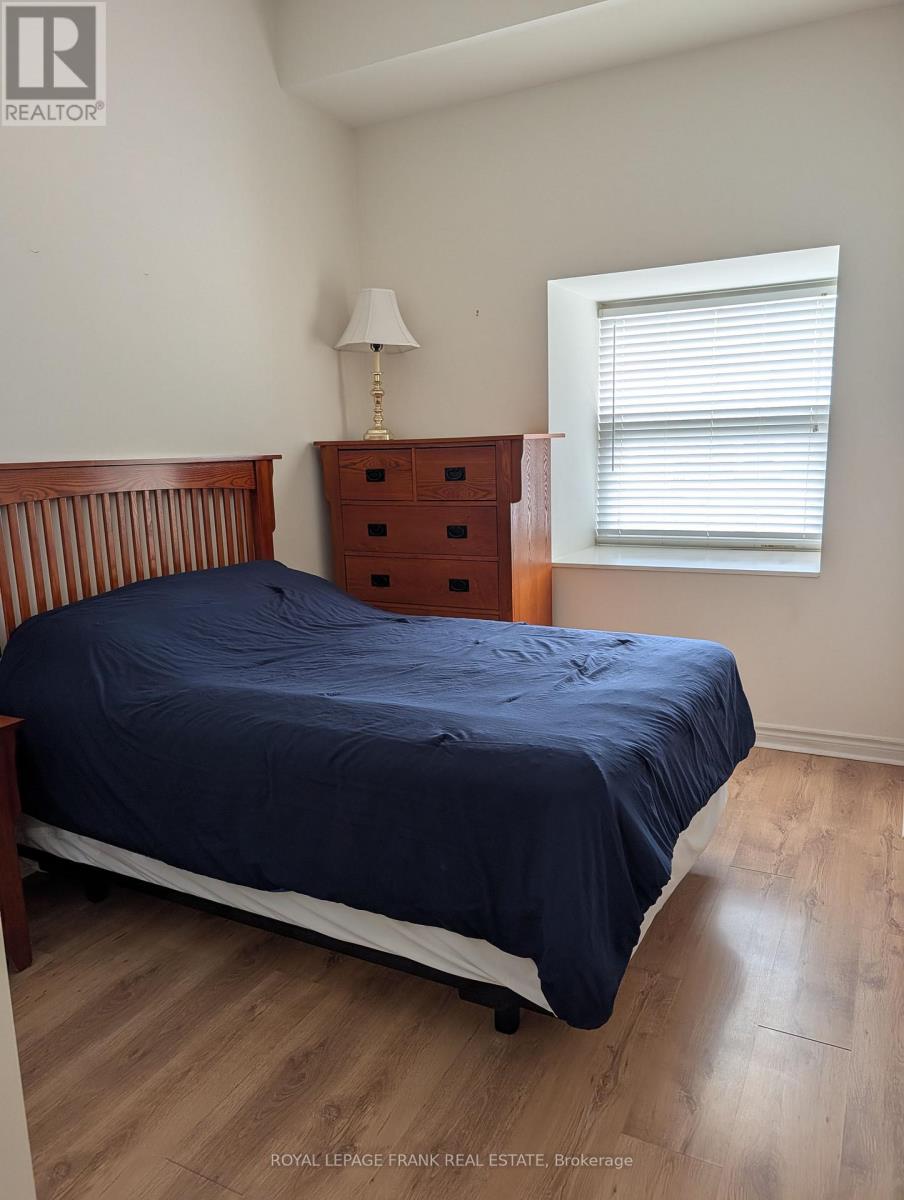 425 - 240 Chapel Street, Cobourg, Ontario  K9A 0E3 - Photo 8 - X12934160