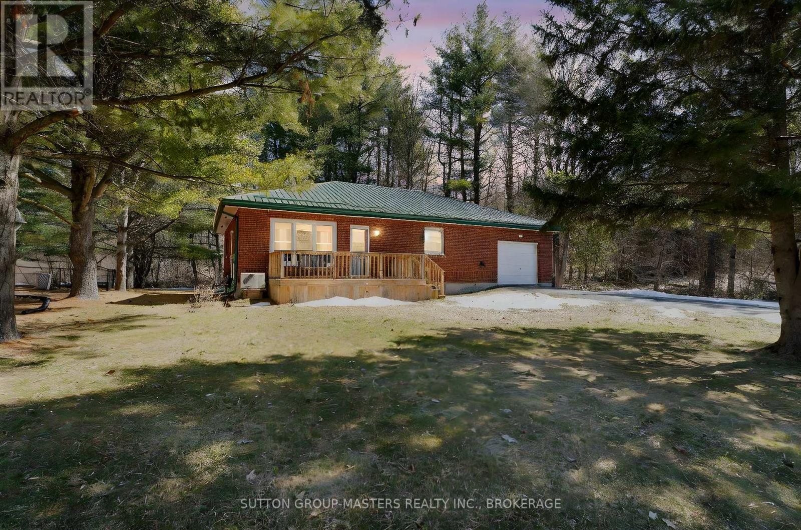 469 LYNDHURST ROAD, Leeds and the Thousand Islands, Ontario