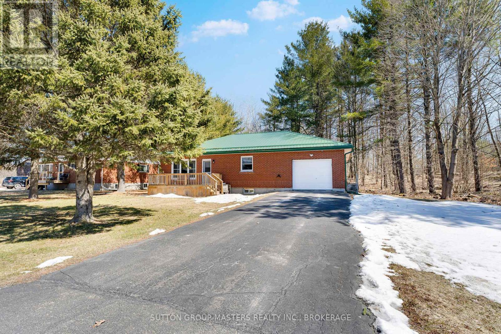 469 Lyndhurst Road, Leeds And The Thousand Islands, Ontario  K0E 1N0 - Photo 2 - X12934142