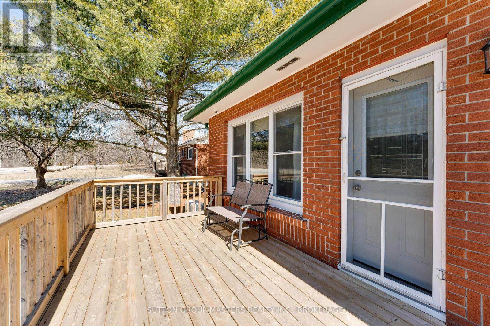 469 Lyndhurst Road, Leeds And The Thousand Islands, Ontario  K0E 1N0 - Photo 3 - X12934142