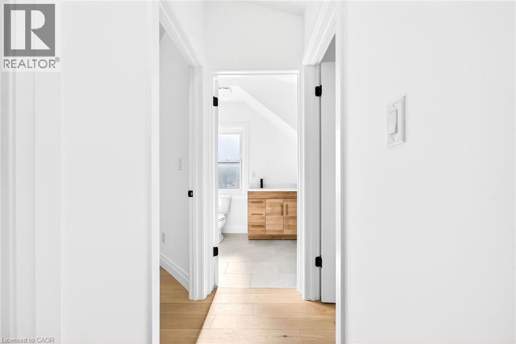 304 Park Street, Hamilton, Ontario  L9H 1Y9 - Photo 31 - 40815761