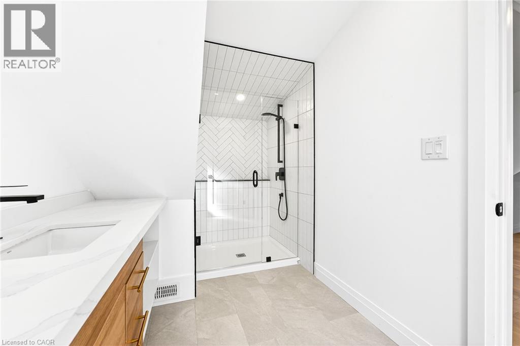 304 Park Street, Hamilton, Ontario  L9H 1Y9 - Photo 34 - 40815761