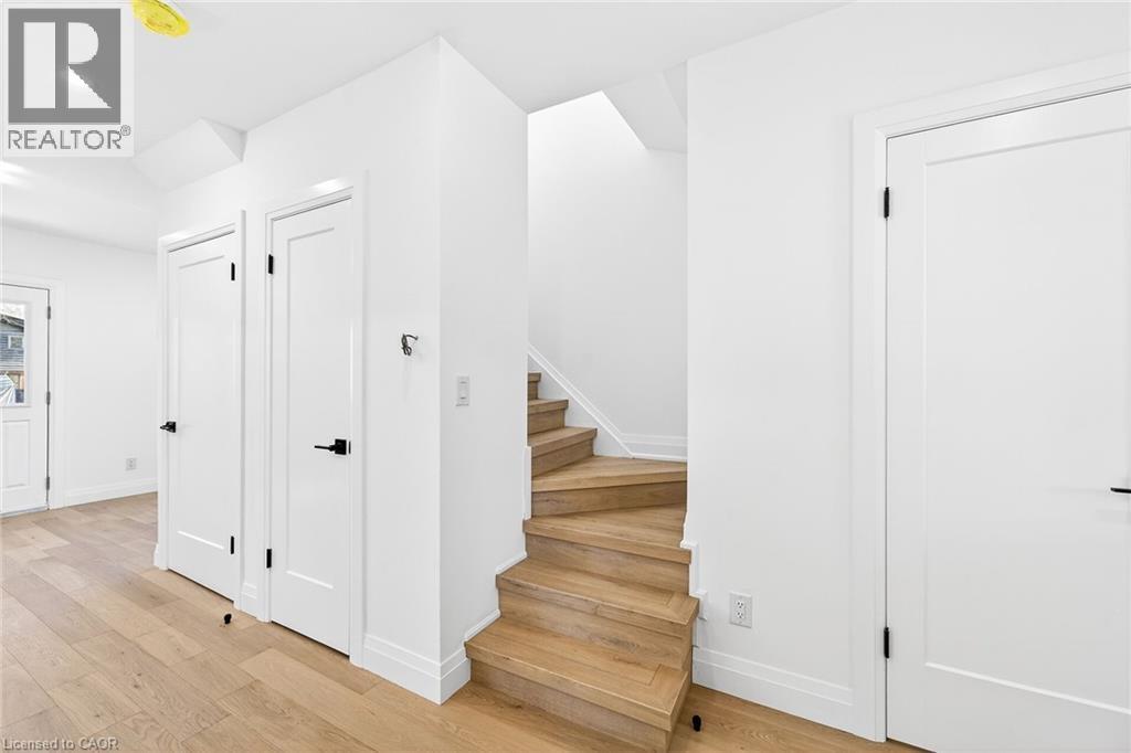 304 Park Street, Hamilton, Ontario  L9H 1Y9 - Photo 28 - 40815761