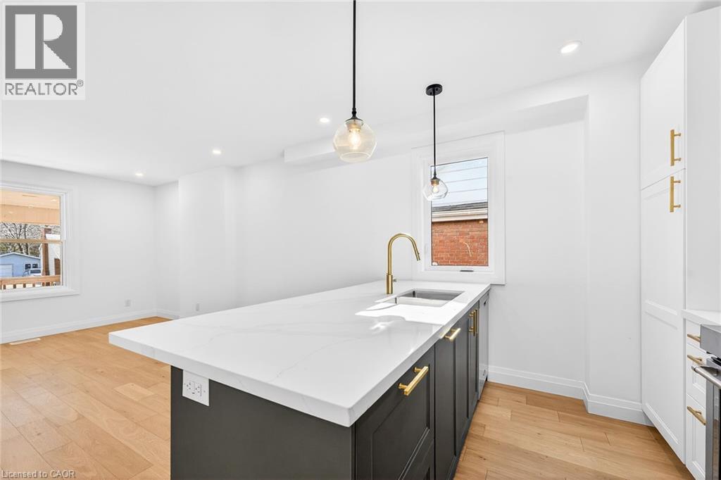 304 Park Street, Hamilton, Ontario  L9H 1Y9 - Photo 19 - 40815761