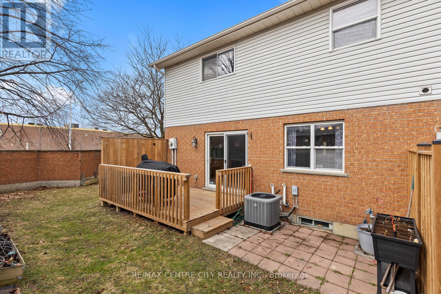 1 - 20 Kernohan Parkway, London South, Ontario  N6J 4Y3 - Photo 34 - X12934128