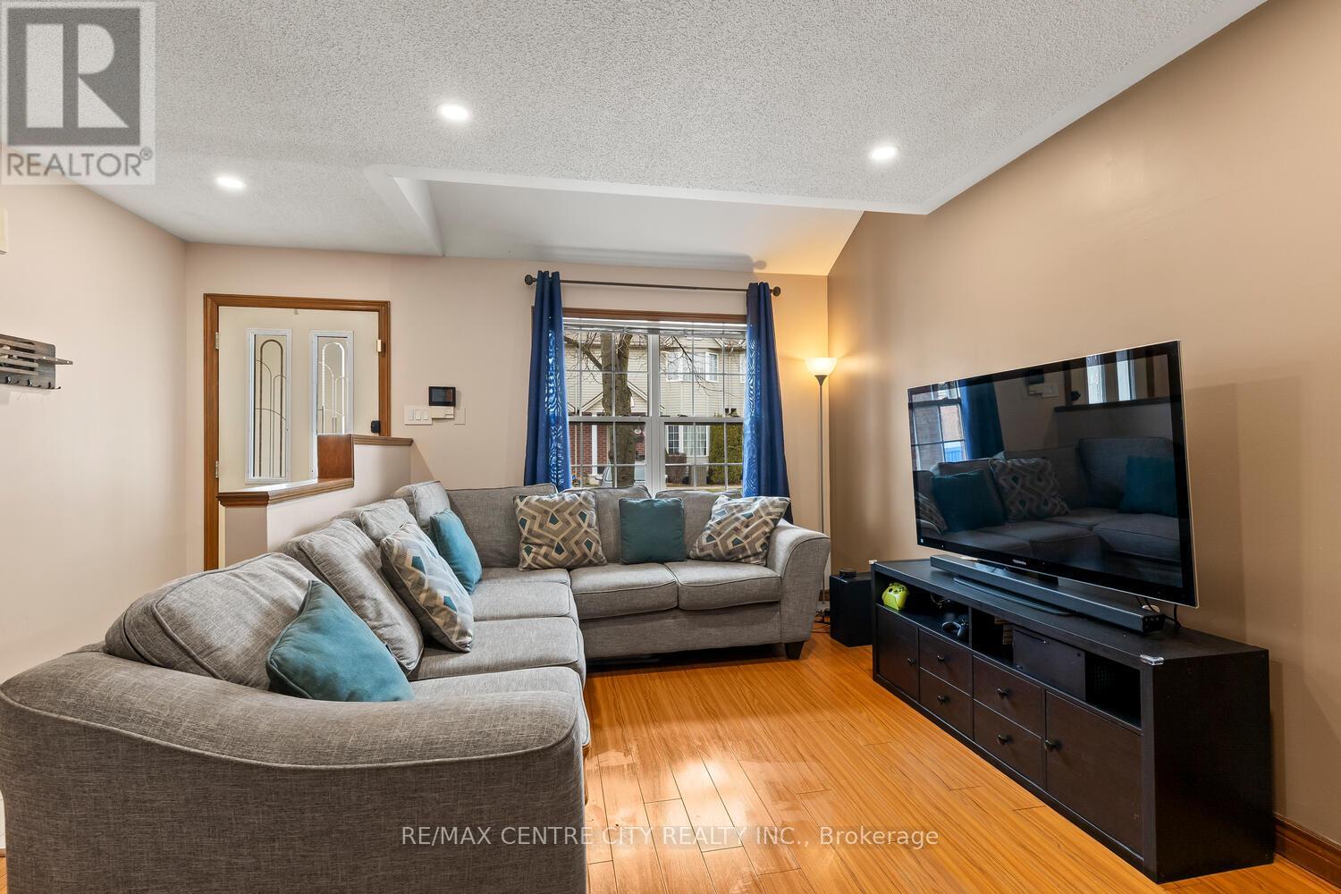 1 - 20 Kernohan Parkway, London South, Ontario  N6J 4Y3 - Photo 5 - X12934128