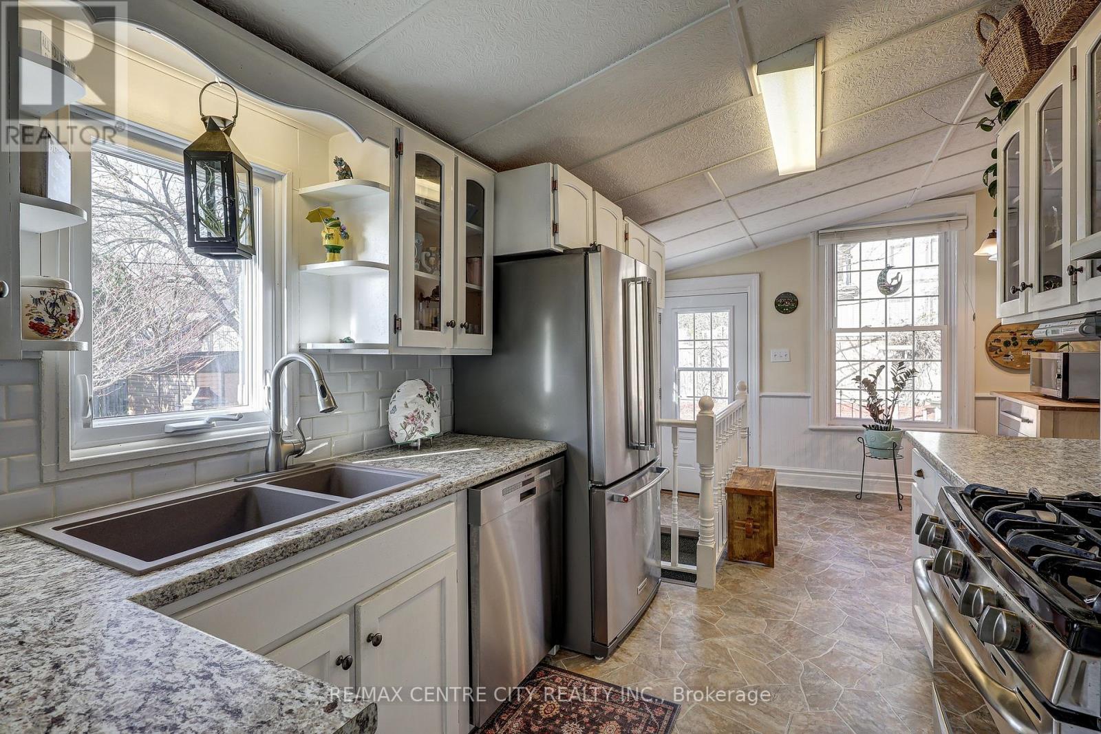 316 Talbot Street E, Aylmer, Ontario  N5H 1H9 - Photo 8 - X12934168