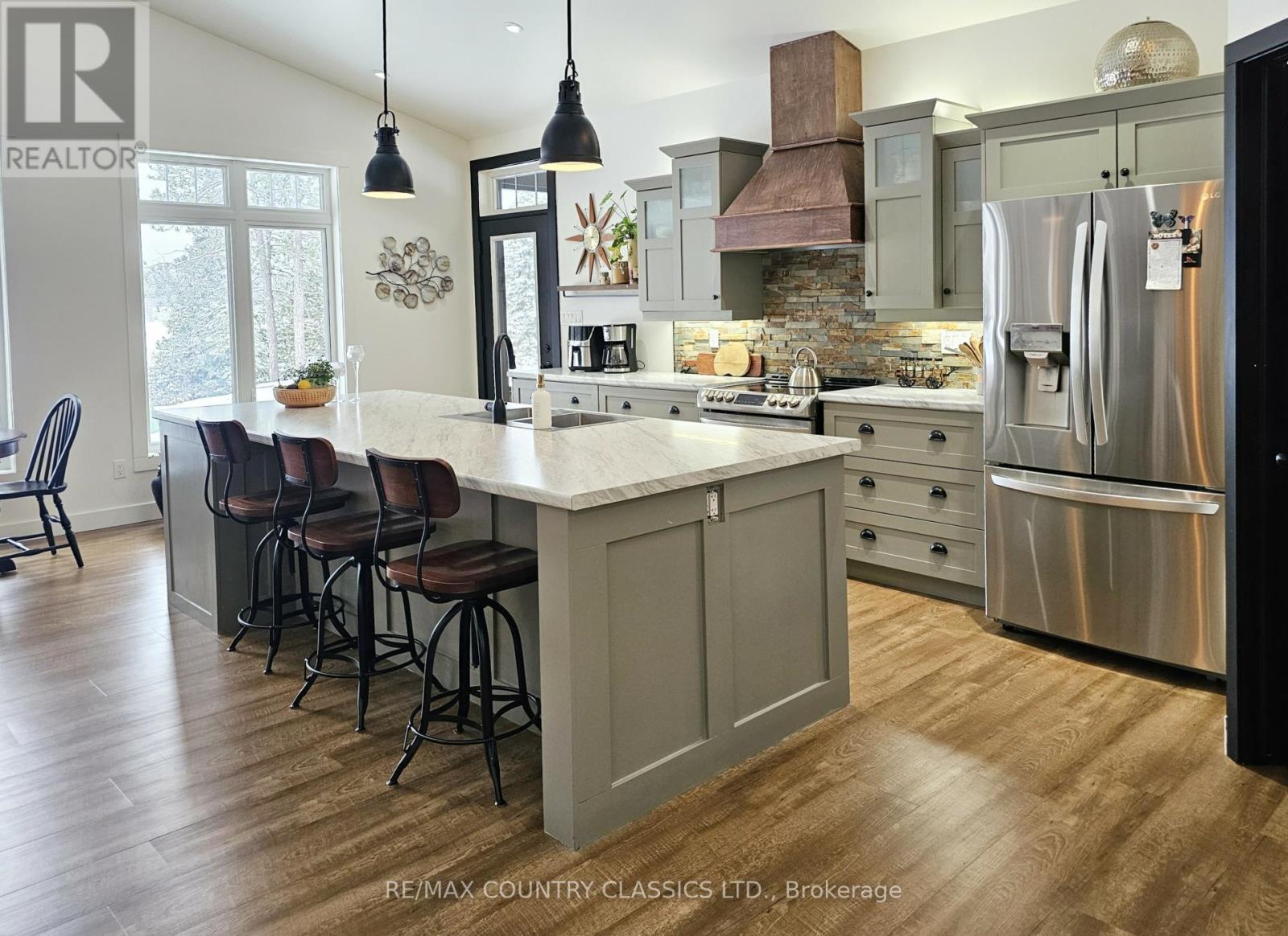 253 Grunwald Road, Madawaska Valley, Ontario  K0J 1L0 - Photo 14 - X12934096