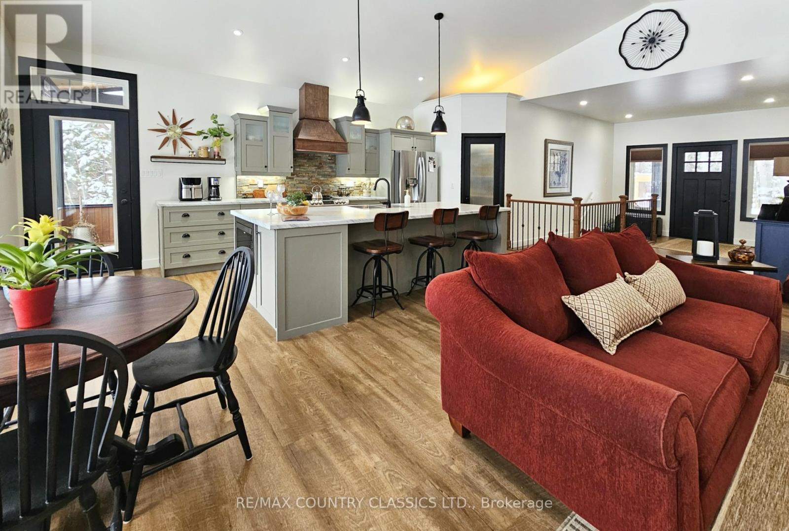 253 Grunwald Road, Madawaska Valley, Ontario  K0J 1L0 - Photo 18 - X12934096