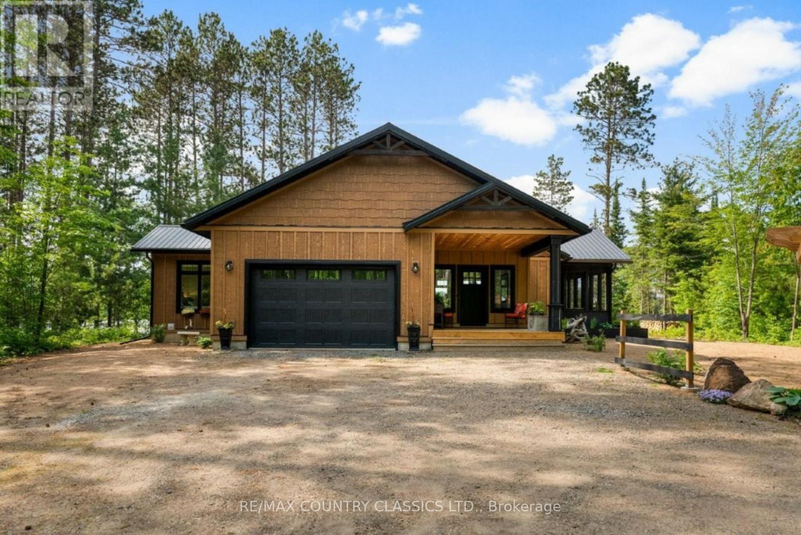 253 Grunwald Road, Madawaska Valley, Ontario  K0J 1L0 - Photo 3 - X12934096