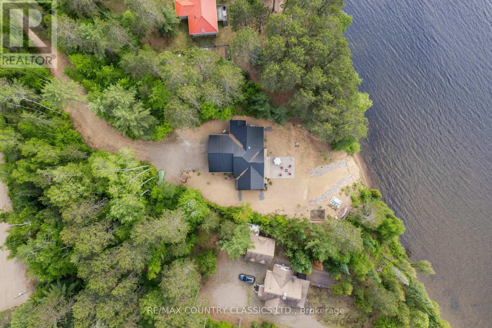 253 Grunwald Road, Madawaska Valley, Ontario  K0J 1L0 - Photo 5 - X12934096