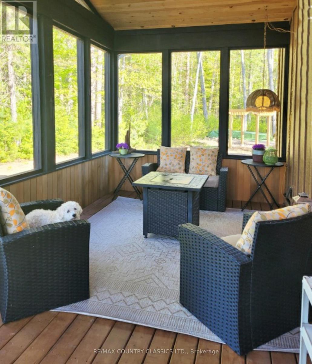 253 Grunwald Road, Madawaska Valley, Ontario  K0J 1L0 - Photo 8 - X12934096