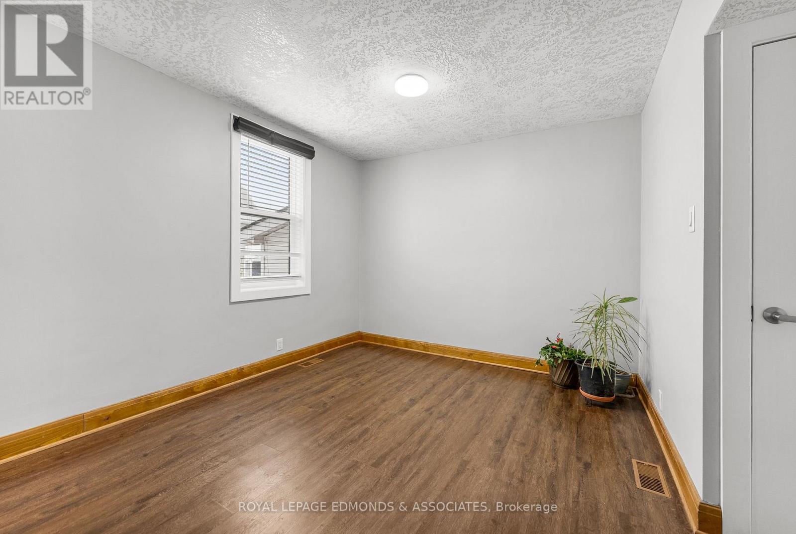 87 Dickson Street, Pembroke, Ontario  K8A 2W8 - Photo 10 - X12934140