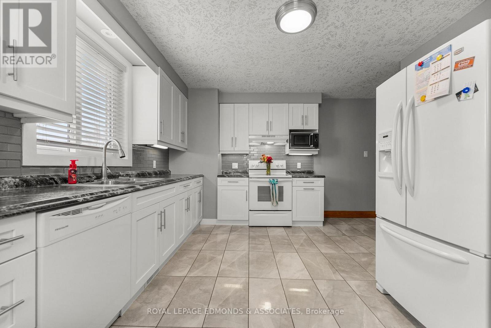 87 Dickson Street, Pembroke, Ontario  K8A 2W8 - Photo 12 - X12934140