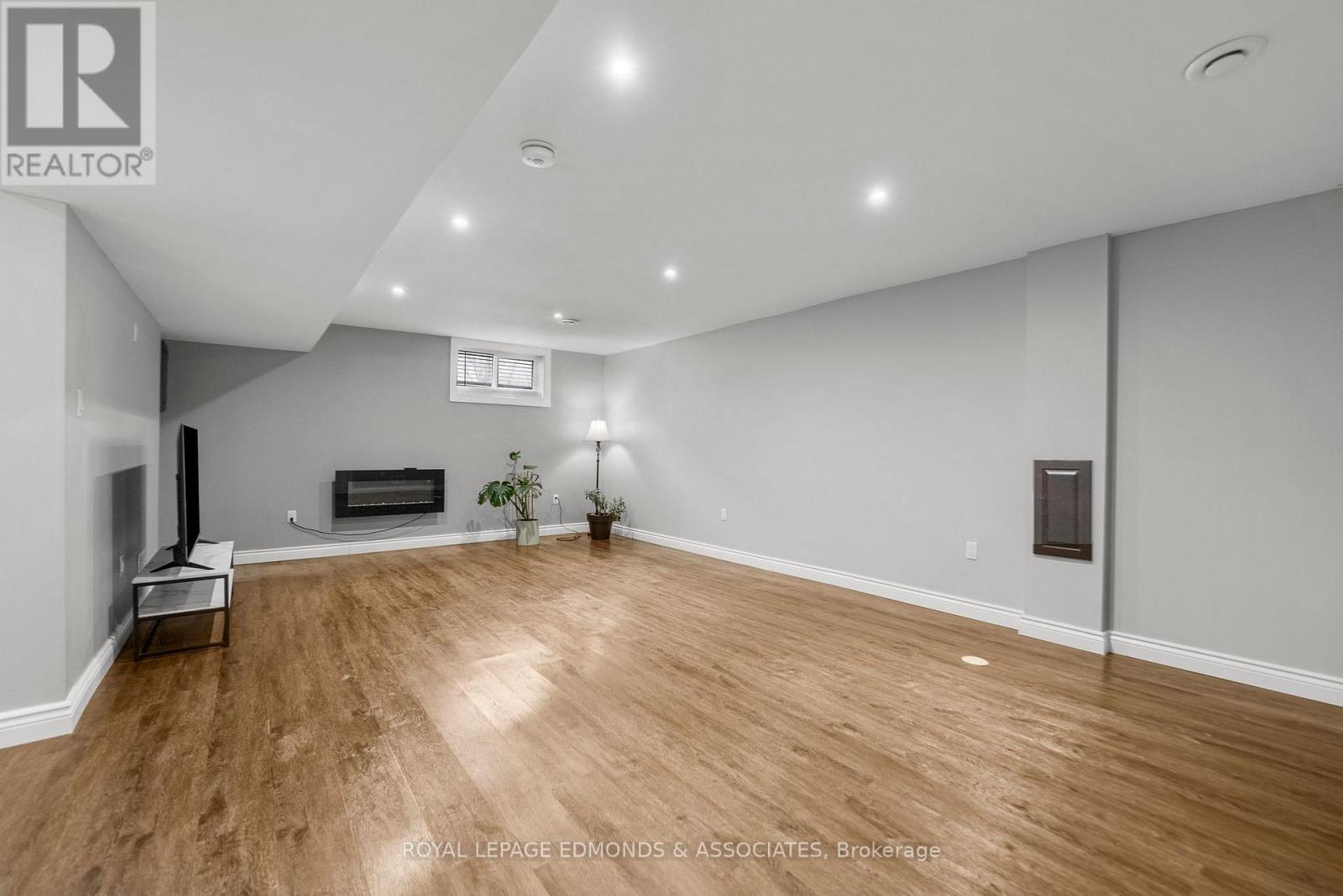 87 Dickson Street, Pembroke, Ontario  K8A 2W8 - Photo 26 - X12934140