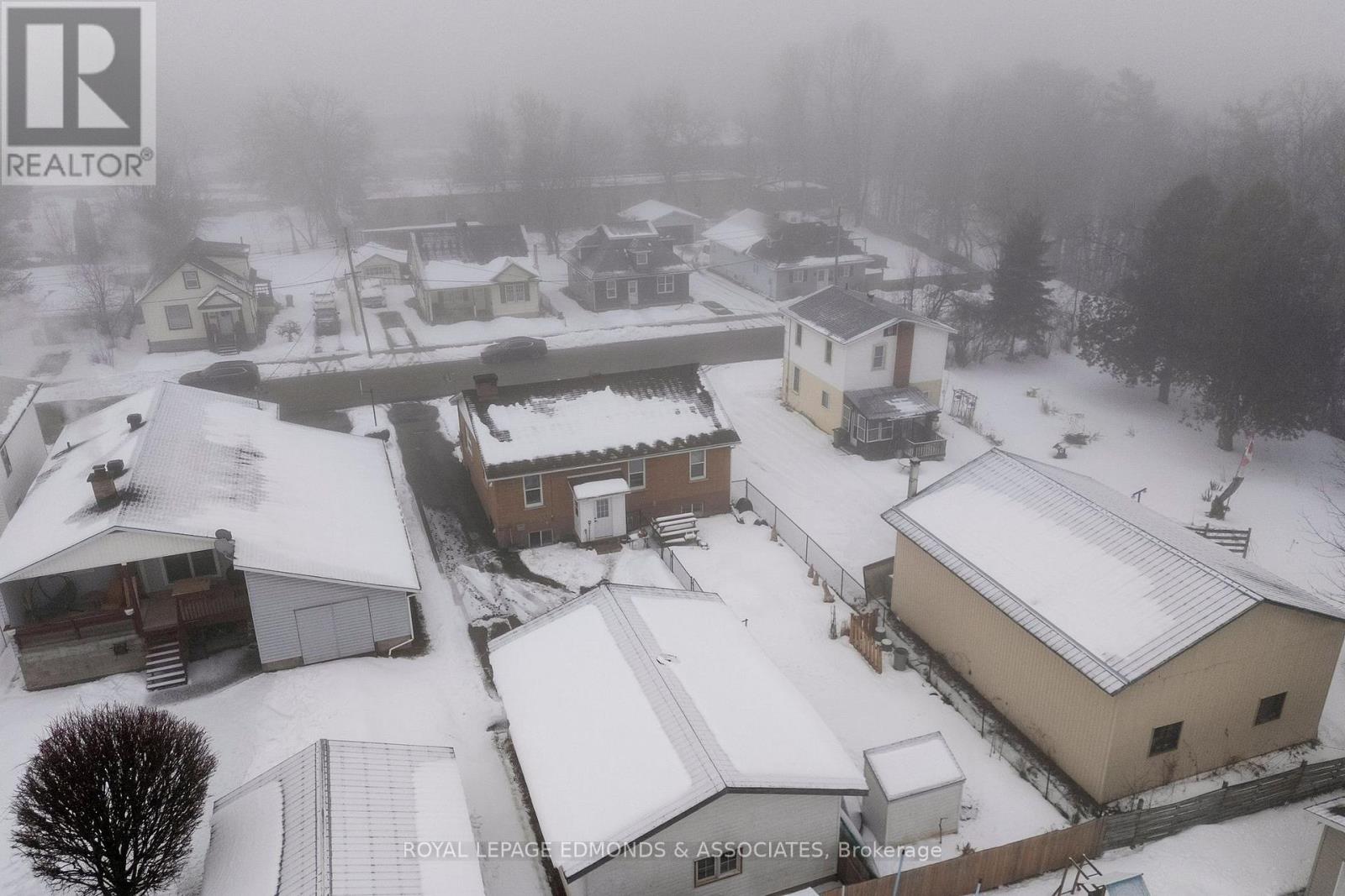 87 Dickson Street, Pembroke, Ontario  K8A 2W8 - Photo 34 - X12934140