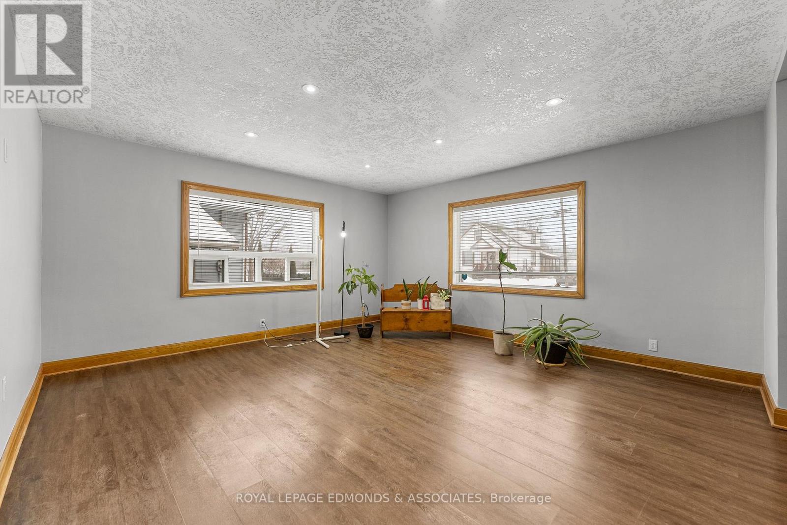 87 Dickson Street, Pembroke, Ontario  K8A 2W8 - Photo 8 - X12934140