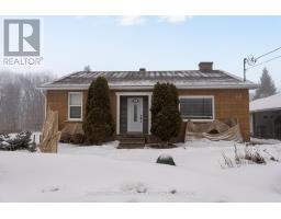 87 DICKSON STREET, Pembroke, Ontario