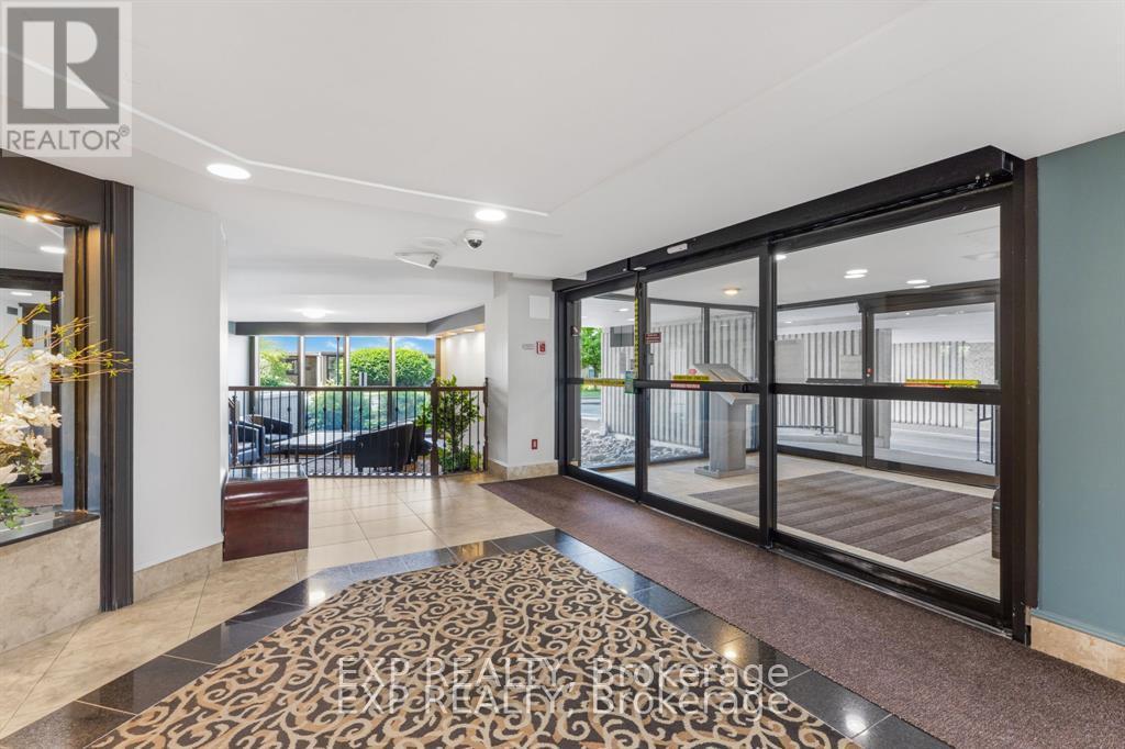 1603 - 1081 Ambleside Drive, Ottawa, Ontario  K2B 8C8 - Photo 4 - X12934154