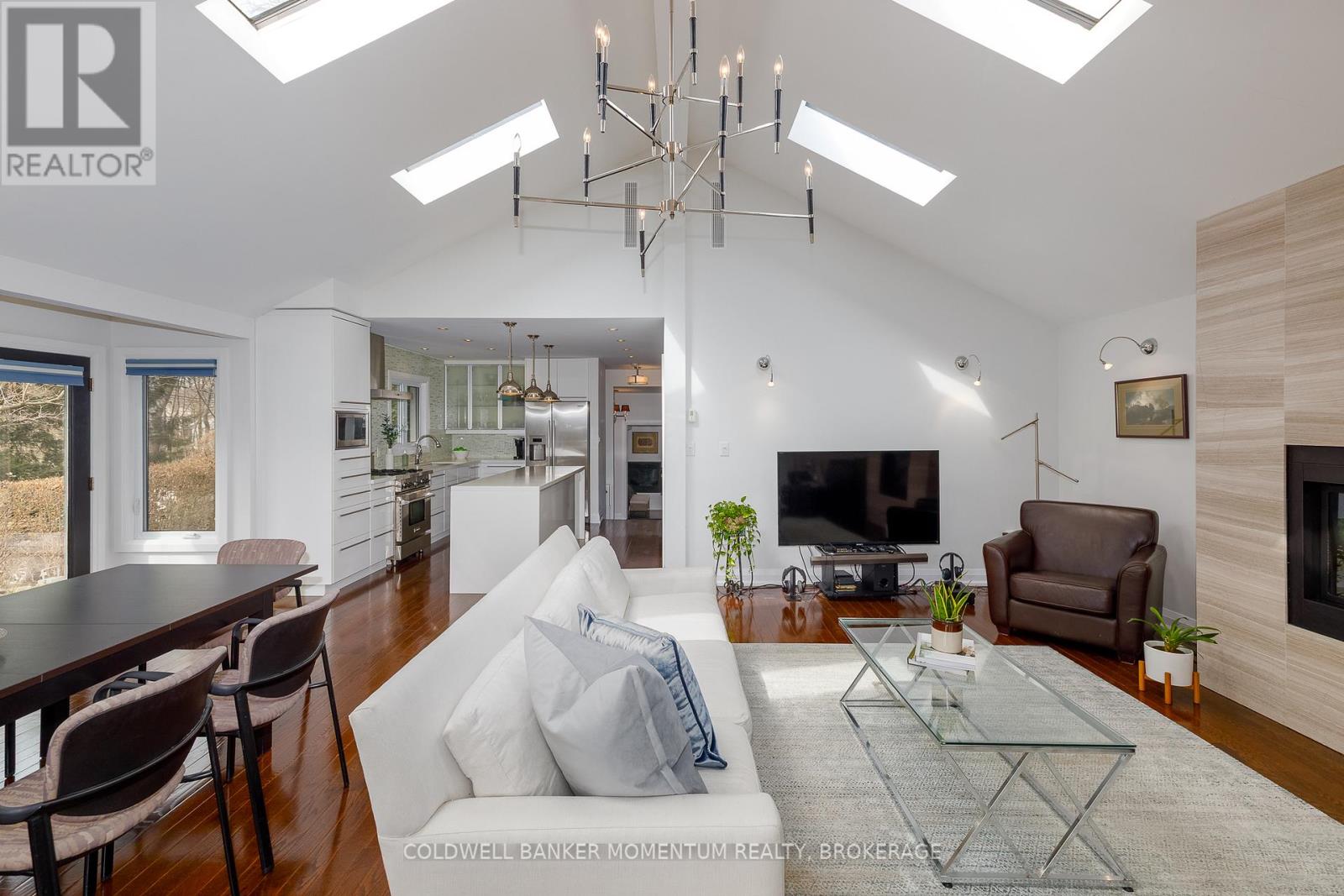 113 Centre Street, Niagara-On-The-Lake, Ontario  L0S 1J0 - Photo 11 - X12934098