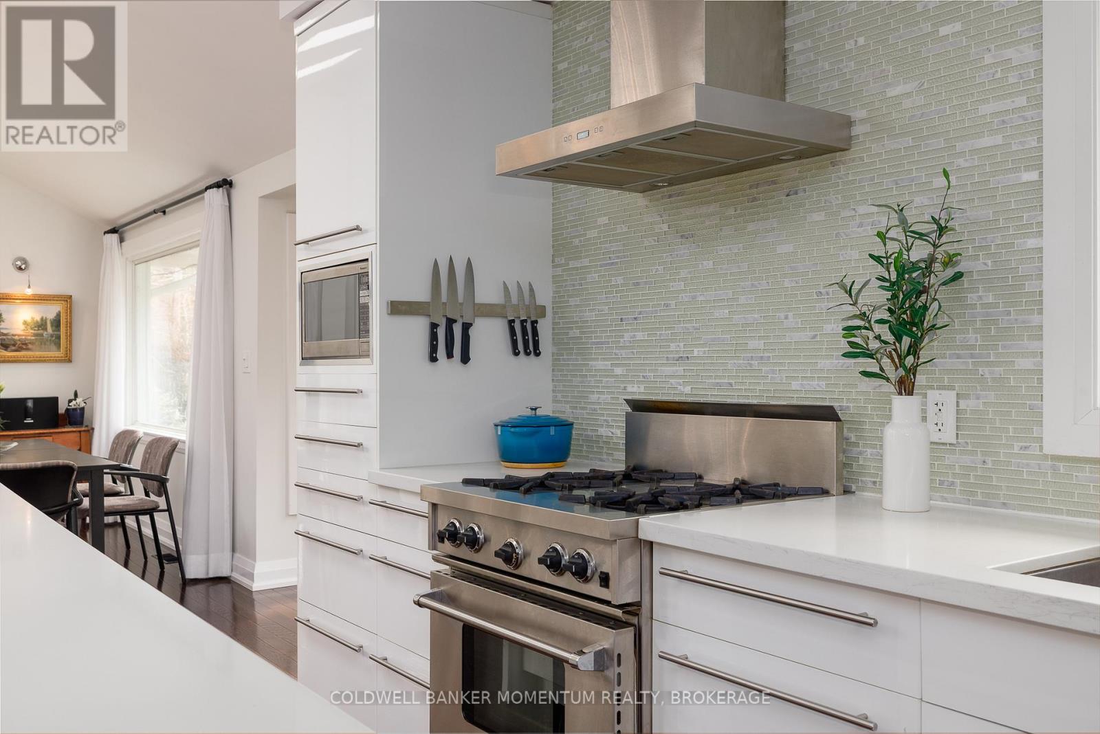 113 Centre Street, Niagara-On-The-Lake, Ontario  L0S 1J0 - Photo 6 - X12934098