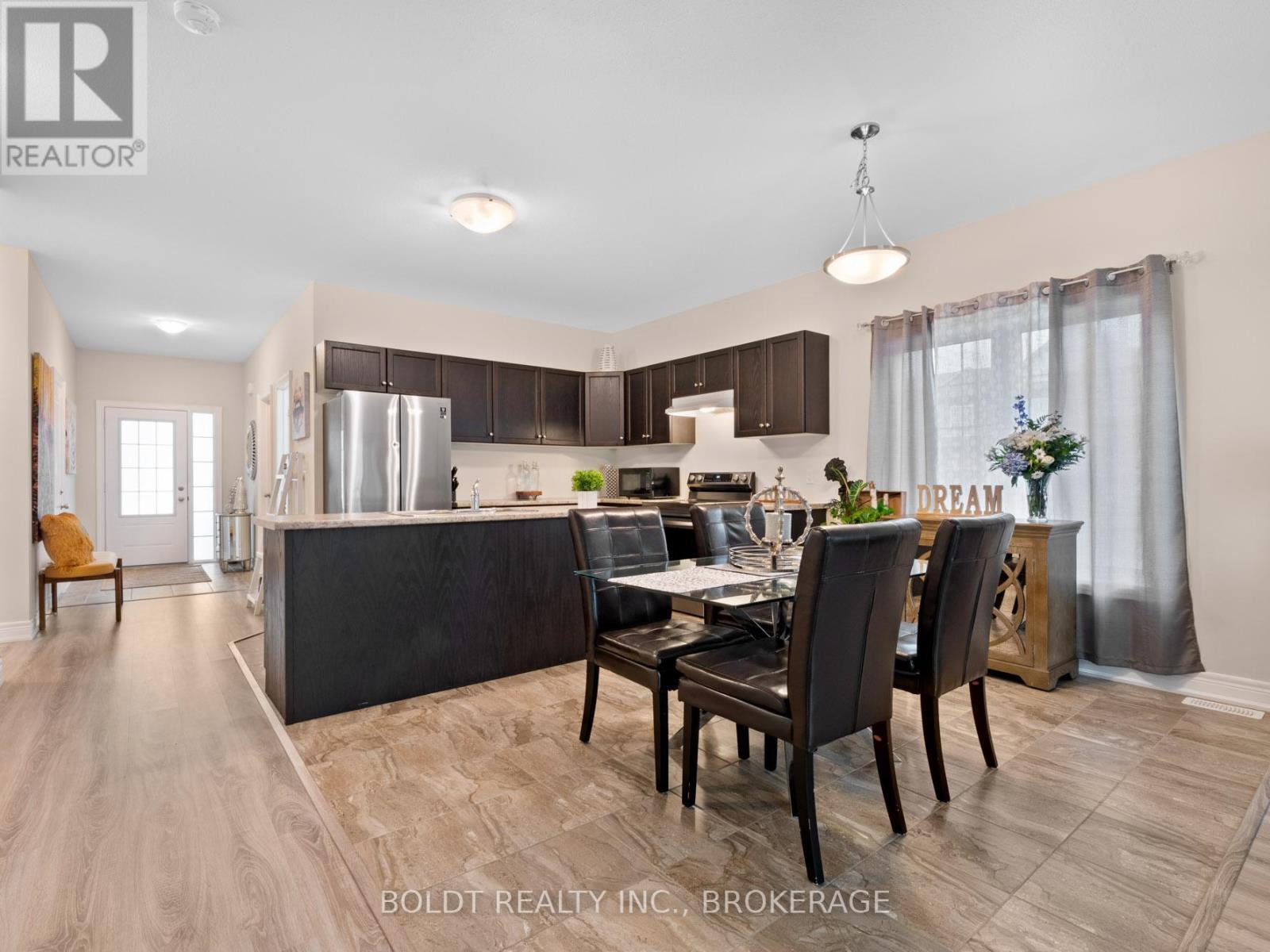 412 Hummel Crescent, Fort Erie, Ontario  L2A 0E8 - Photo 12 - X12934132