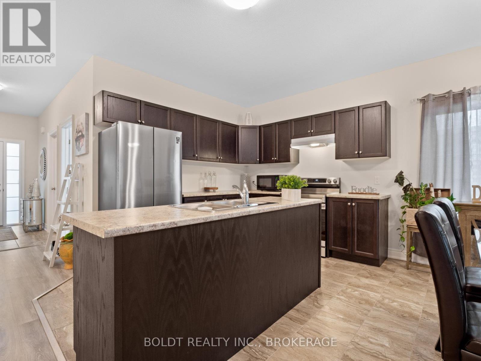 412 Hummel Crescent, Fort Erie, Ontario  L2A 0E8 - Photo 14 - X12934132