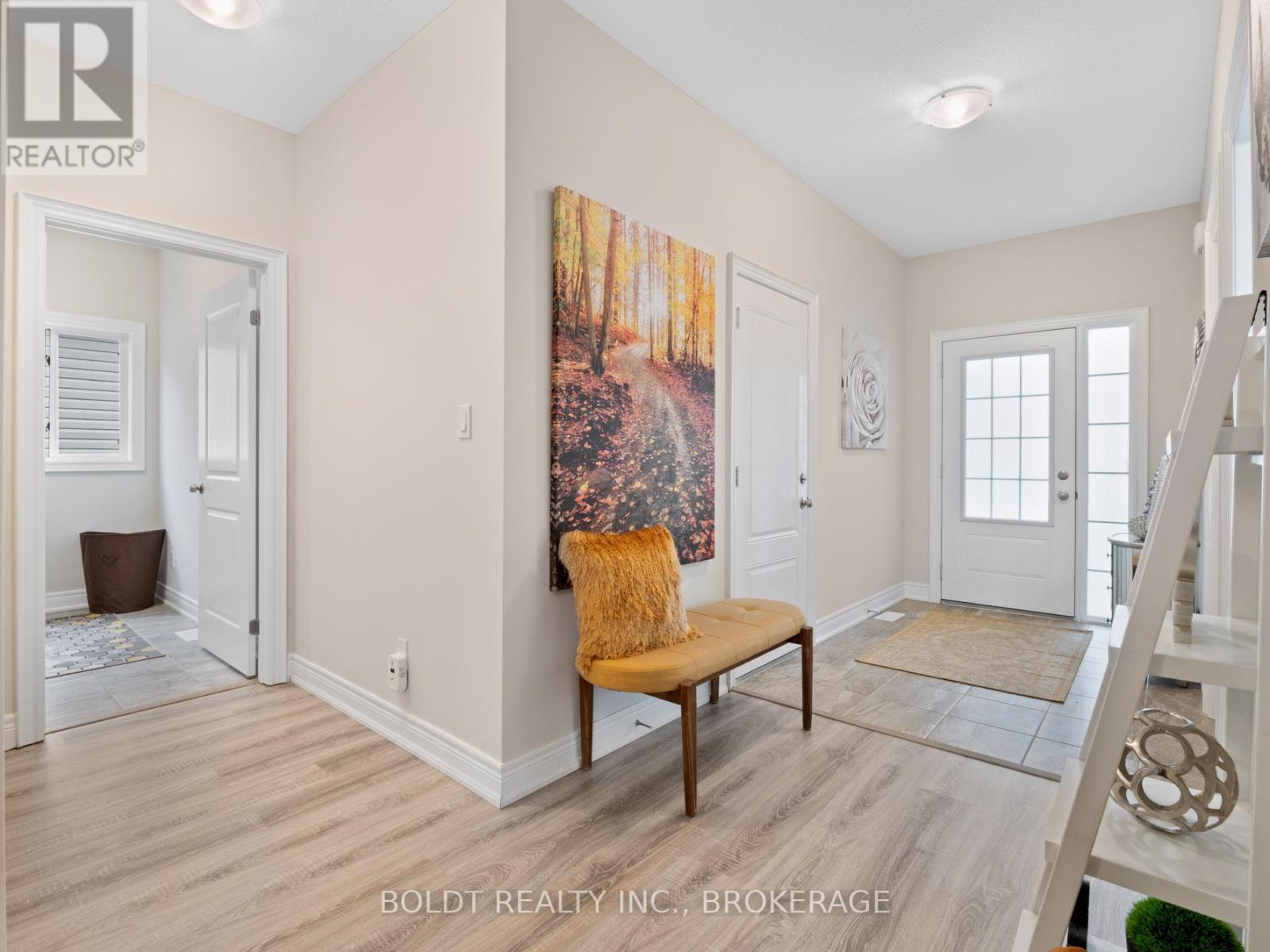 412 Hummel Crescent, Fort Erie, Ontario  L2A 0E8 - Photo 6 - X12934132