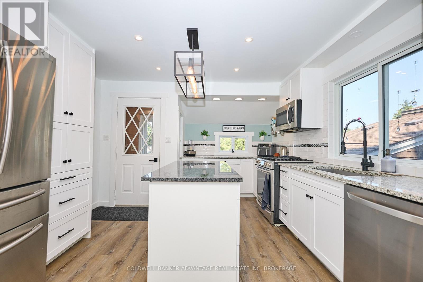 10572 Lakeshore Road, Wainfleet, Ontario  L3K 5V4 - Photo 21 - X12934146