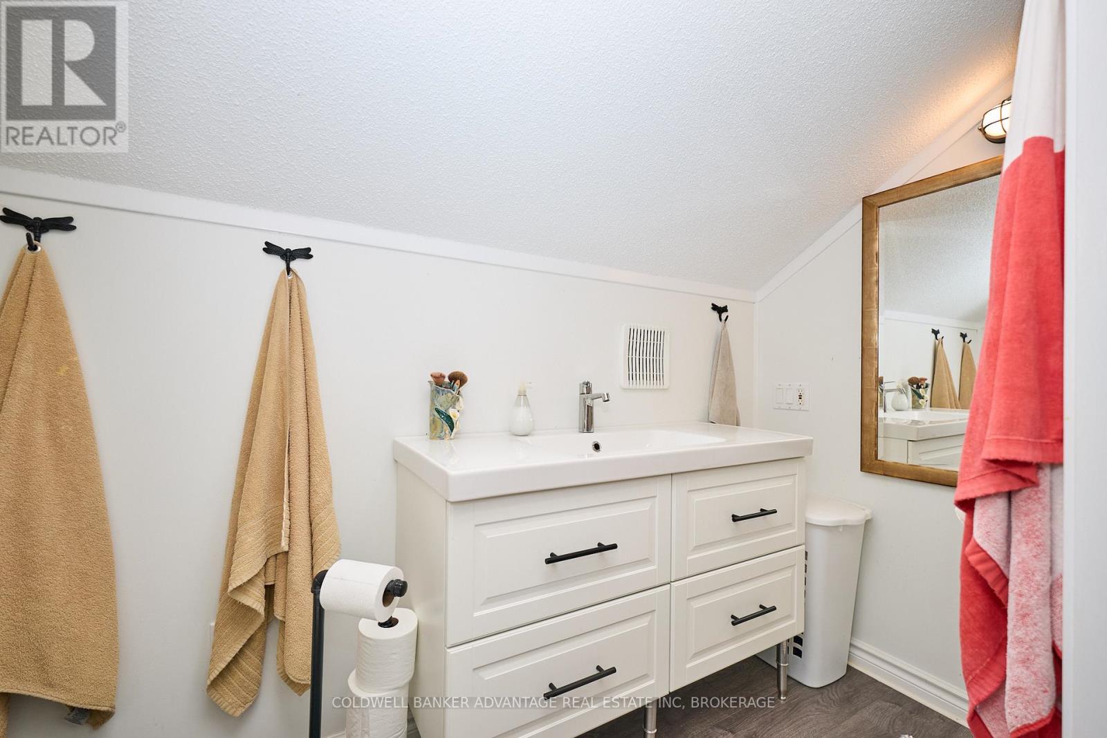 10572 Lakeshore Road, Wainfleet, Ontario  L3K 5V4 - Photo 37 - X12934146