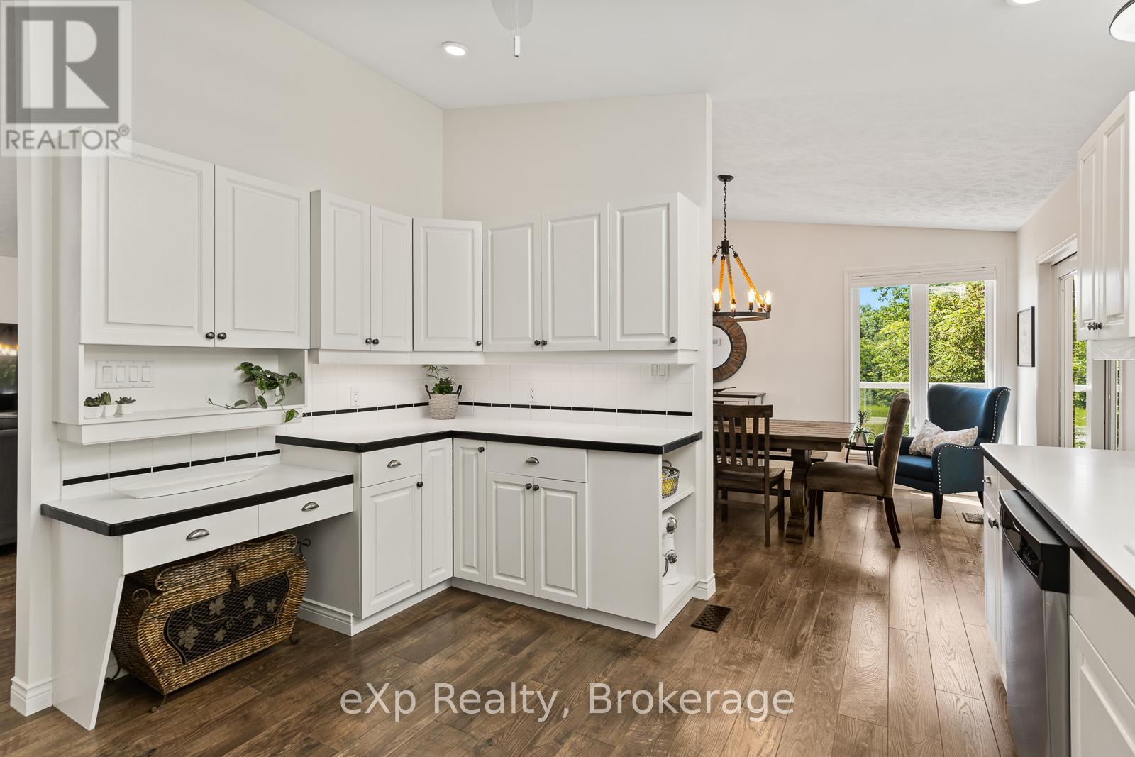 900 Berford Street, South Bruce Peninsula, Ontario  N0H 2T0 - Photo 17 - X12934086