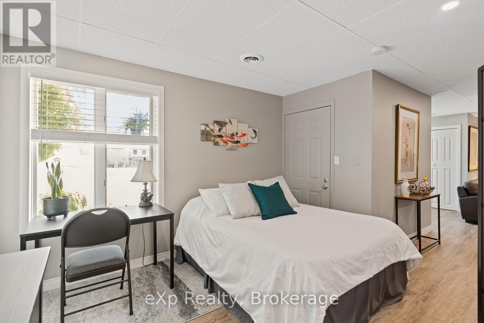 900 Berford Street, South Bruce Peninsula, Ontario  N0H 2T0 - Photo 44 - X12934086