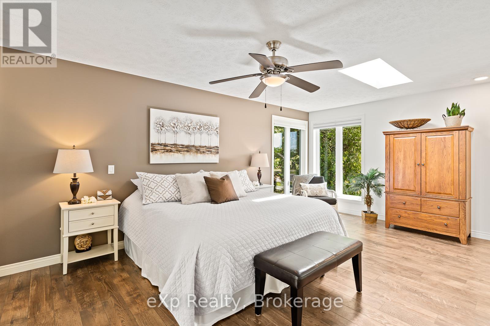 900 Berford Street, South Bruce Peninsula, Ontario  N0H 2T0 - Photo 24 - X12934088