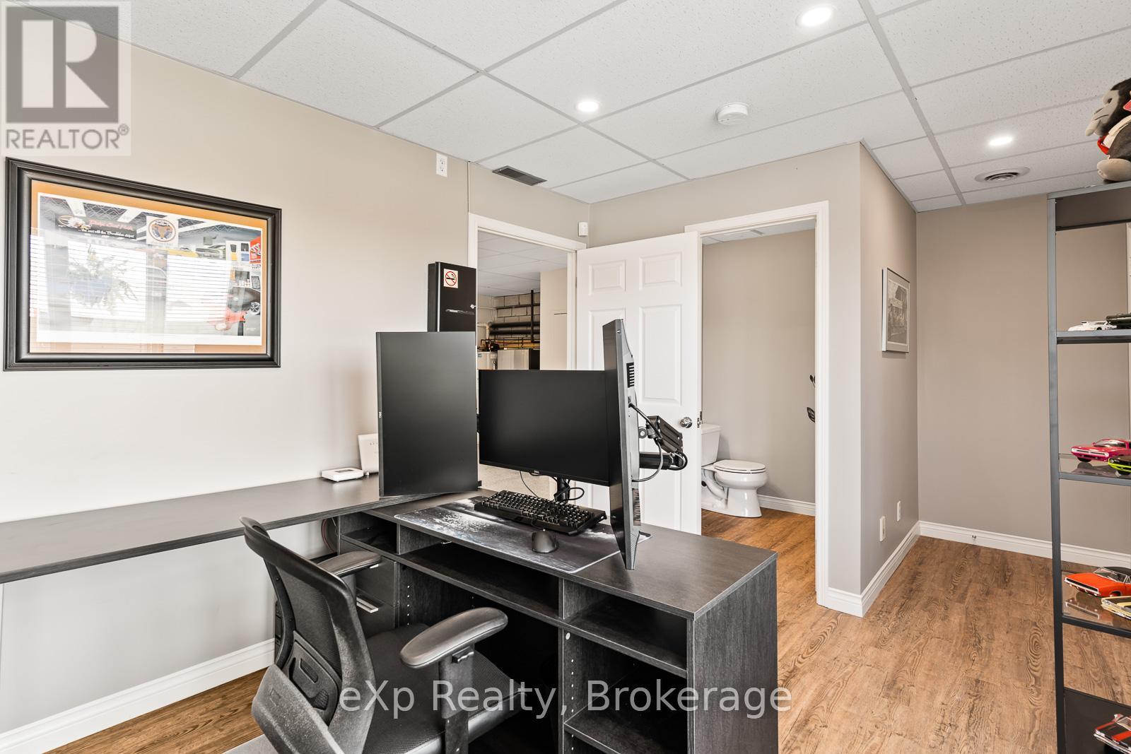 900 Berford Street, South Bruce Peninsula, Ontario  N0H 2T0 - Photo 32 - X12934088