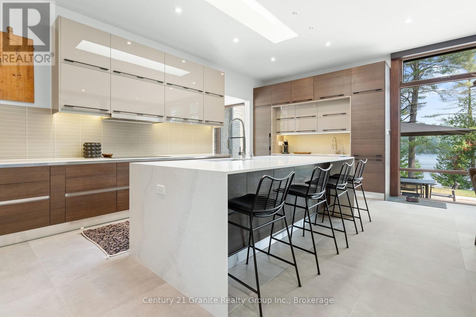 1085 Grace Road, Minden Hills, Ontario  K0M 2K0 - Photo 14 - X12934162