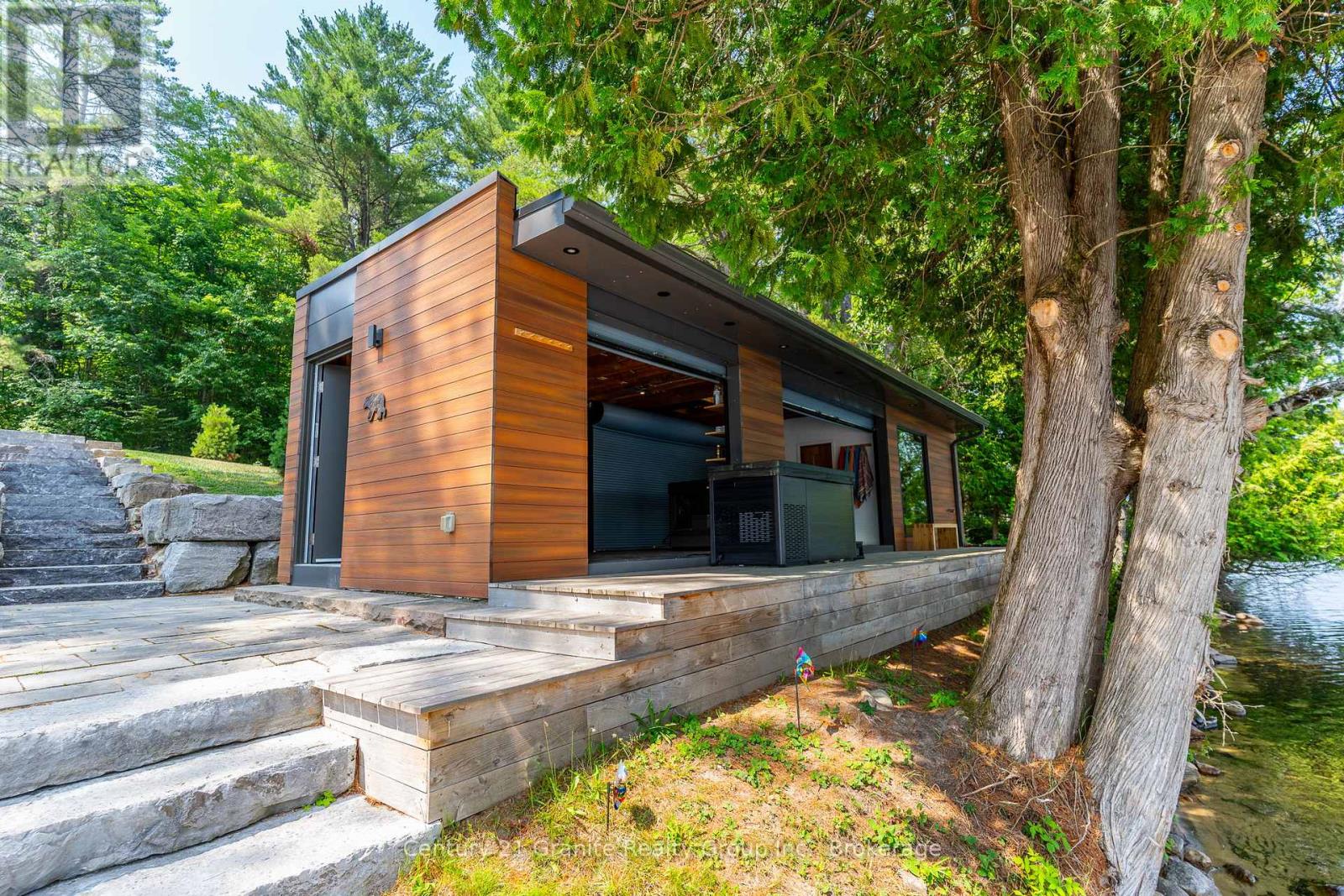 1085 Grace Road, Minden Hills, Ontario  K0M 2K0 - Photo 38 - X12934162