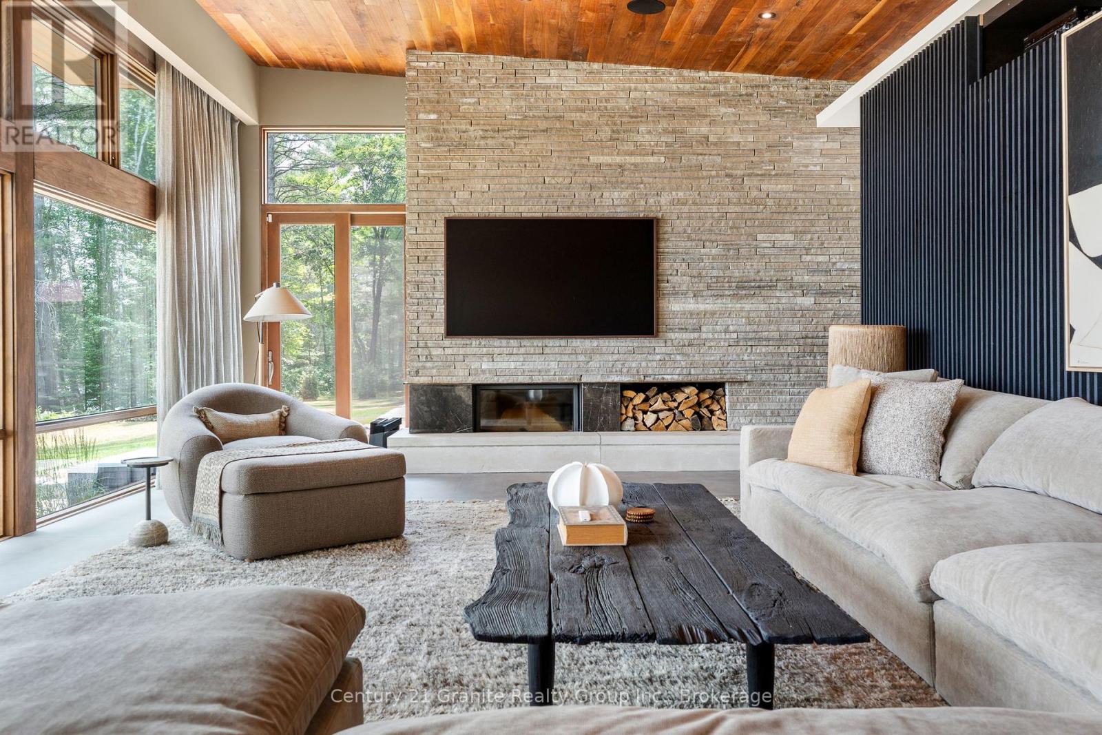 1085 Grace Road, Minden Hills, Ontario  K0M 2K0 - Photo 8 - X12934162