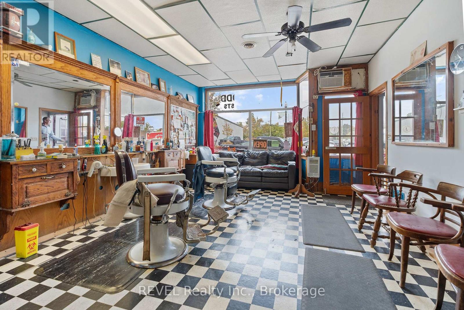 77-81 Jarvis Street, Fort Erie, Ontario L2A 2S3 - Photo 4 - X12919018