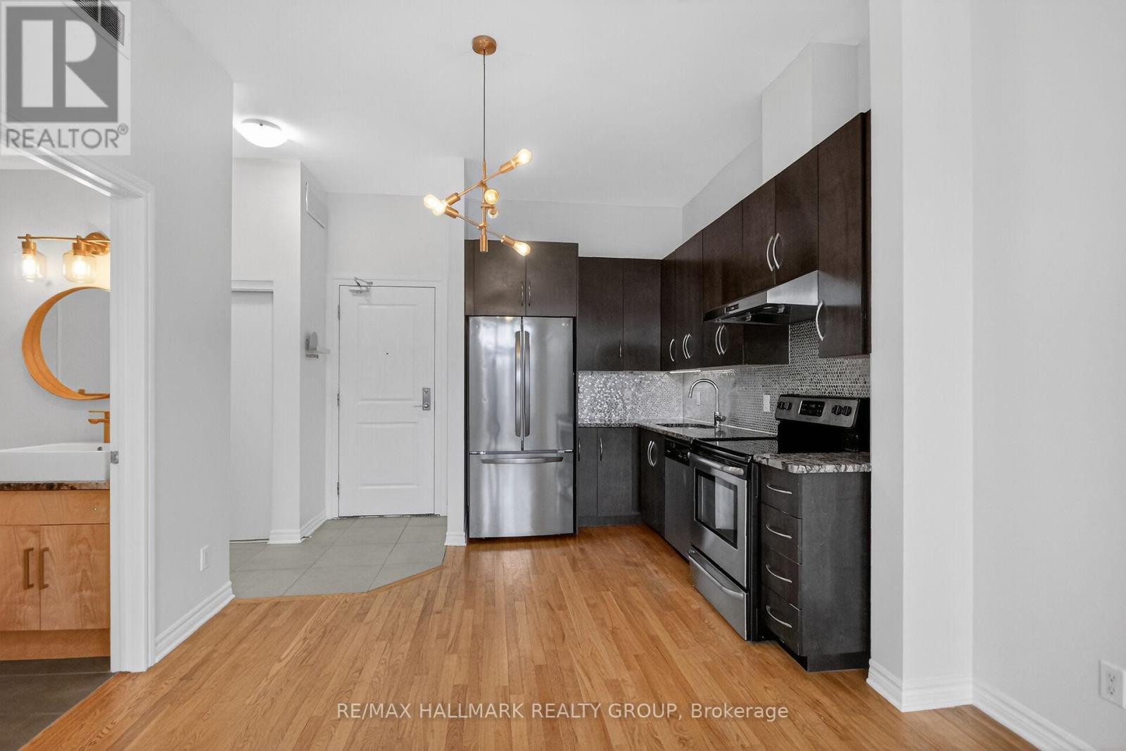 210 - 682 Churchill Avenue N, Ottawa, Ontario  K1Z 5G5 - Photo 7 - X12890732