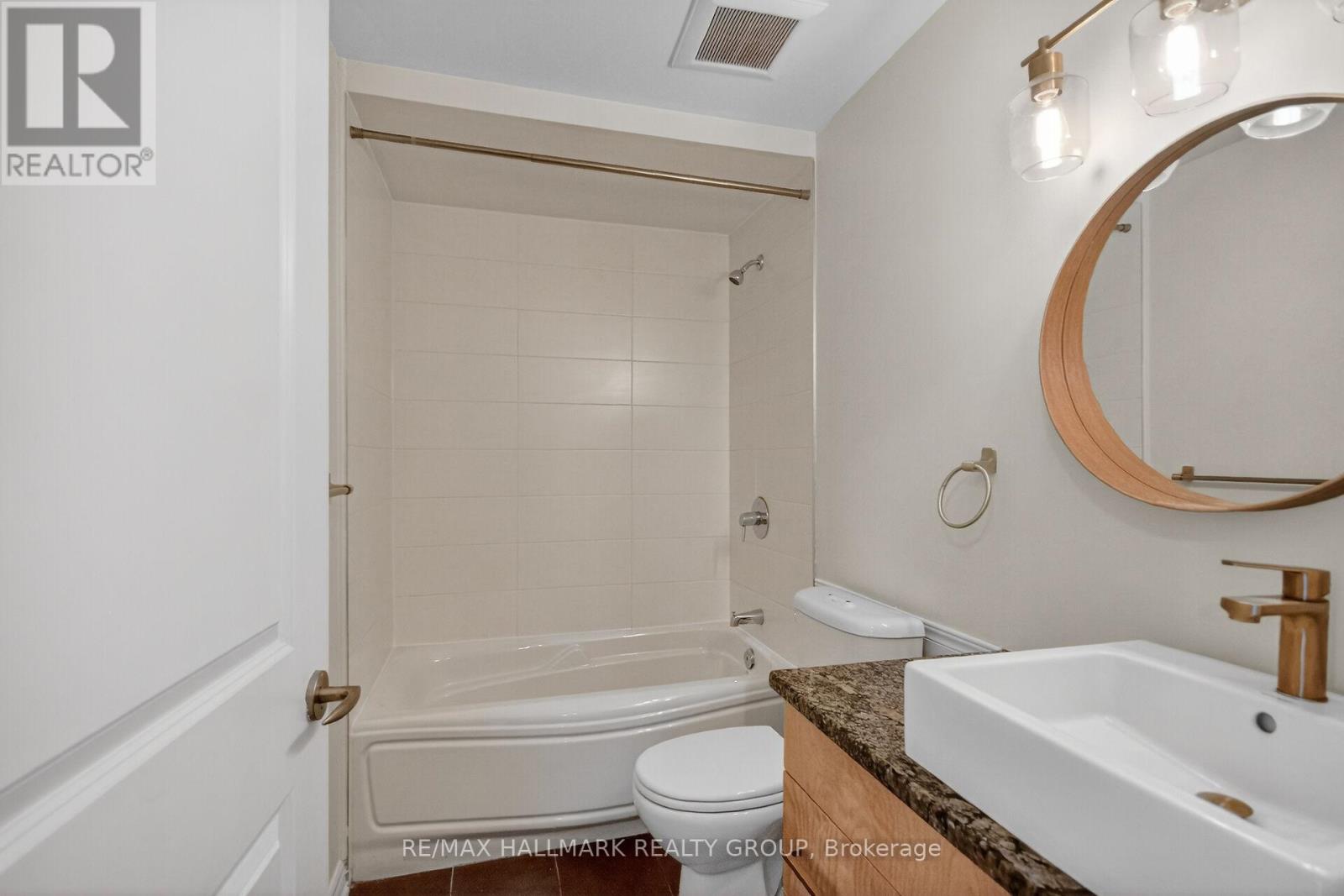 210 - 682 Churchill Avenue N, Ottawa, Ontario  K1Z 5G5 - Photo 9 - X12890732