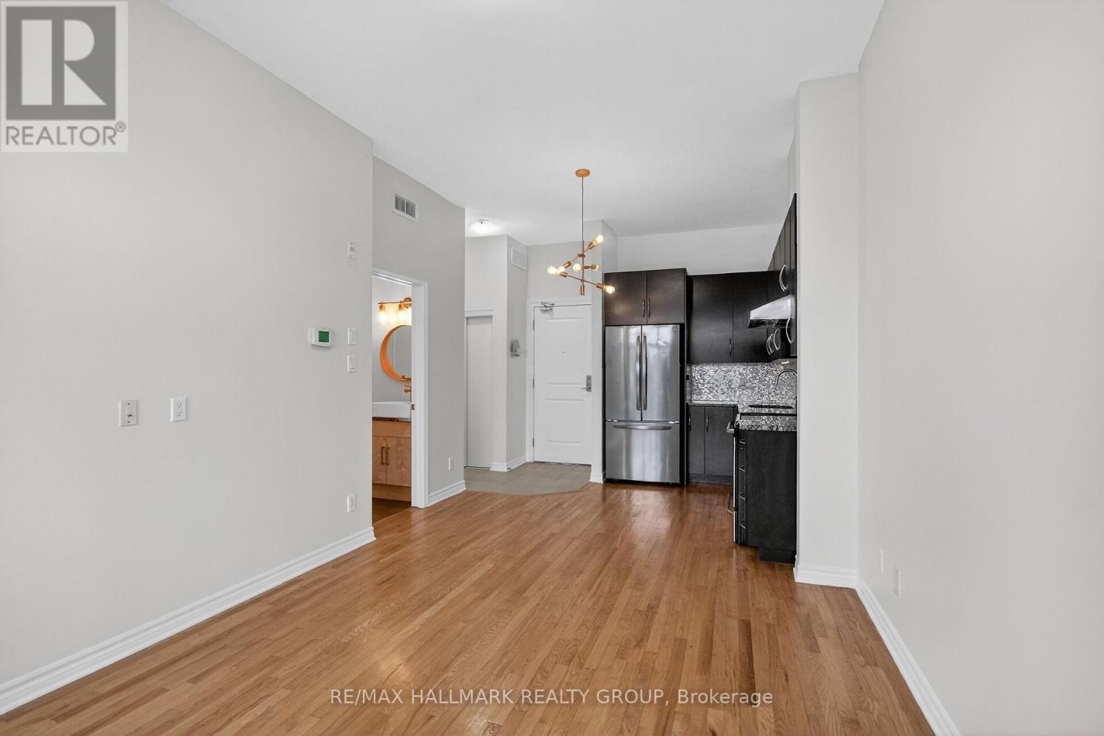 210 - 682 Churchill Avenue N, Ottawa, Ontario  K1Z 5G5 - Photo 6 - X12890732