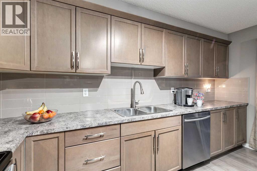 143 Windford Rise SW, Airdrie, Alberta  T4B 3Z6 - Photo 4 - A2282217