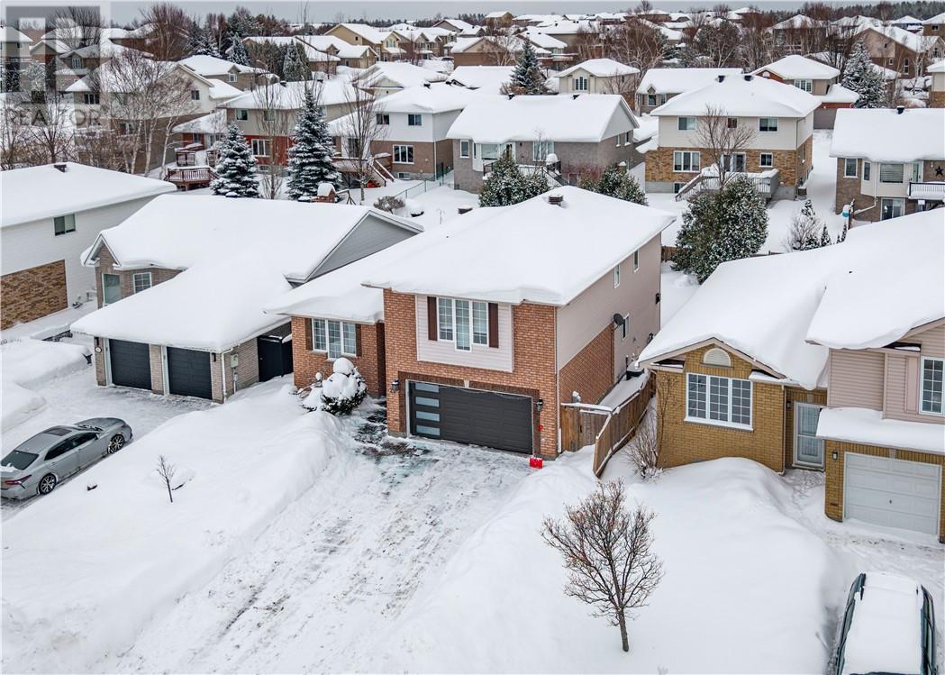 21 Vintage Way, Sudbury, Ontario  P3E 6L3 - Photo 1 - 2126932
