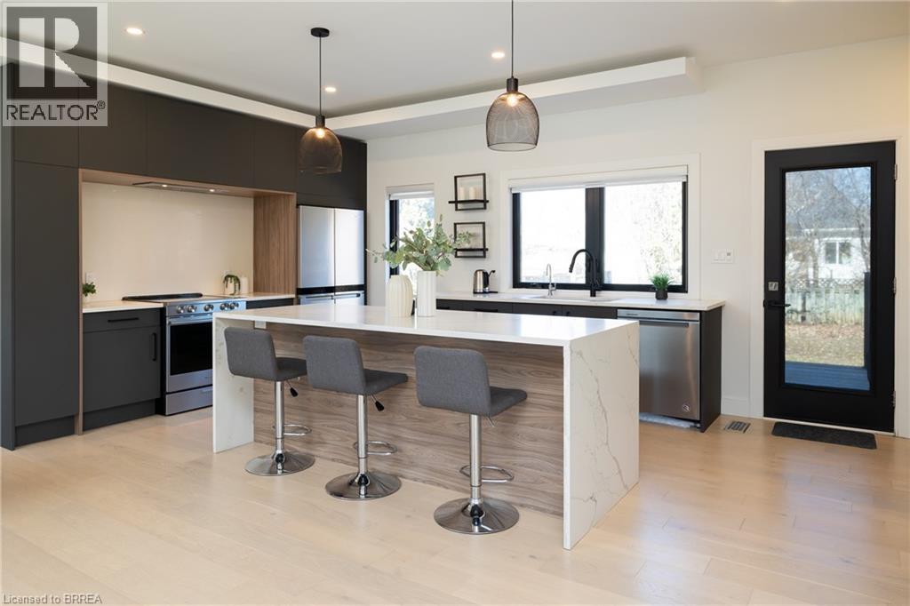 40 Varadi Avenue, Brantford, Ontario  N3R 3N3 - Photo 9 - 40811249